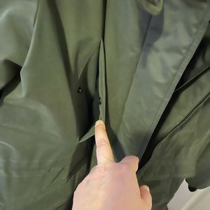 This in XL Soia and Kyo genuine fox fur trim hooded winter parka